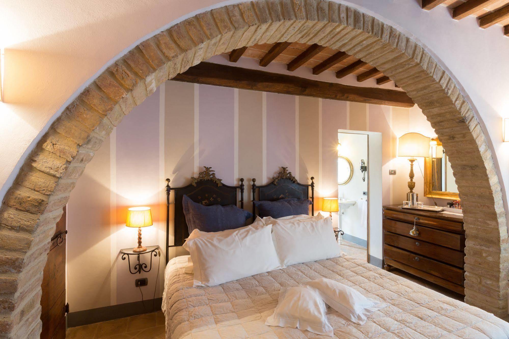 La Palazzetta Del Vescovo Guest House Fratta Todina Eksteriør bilde