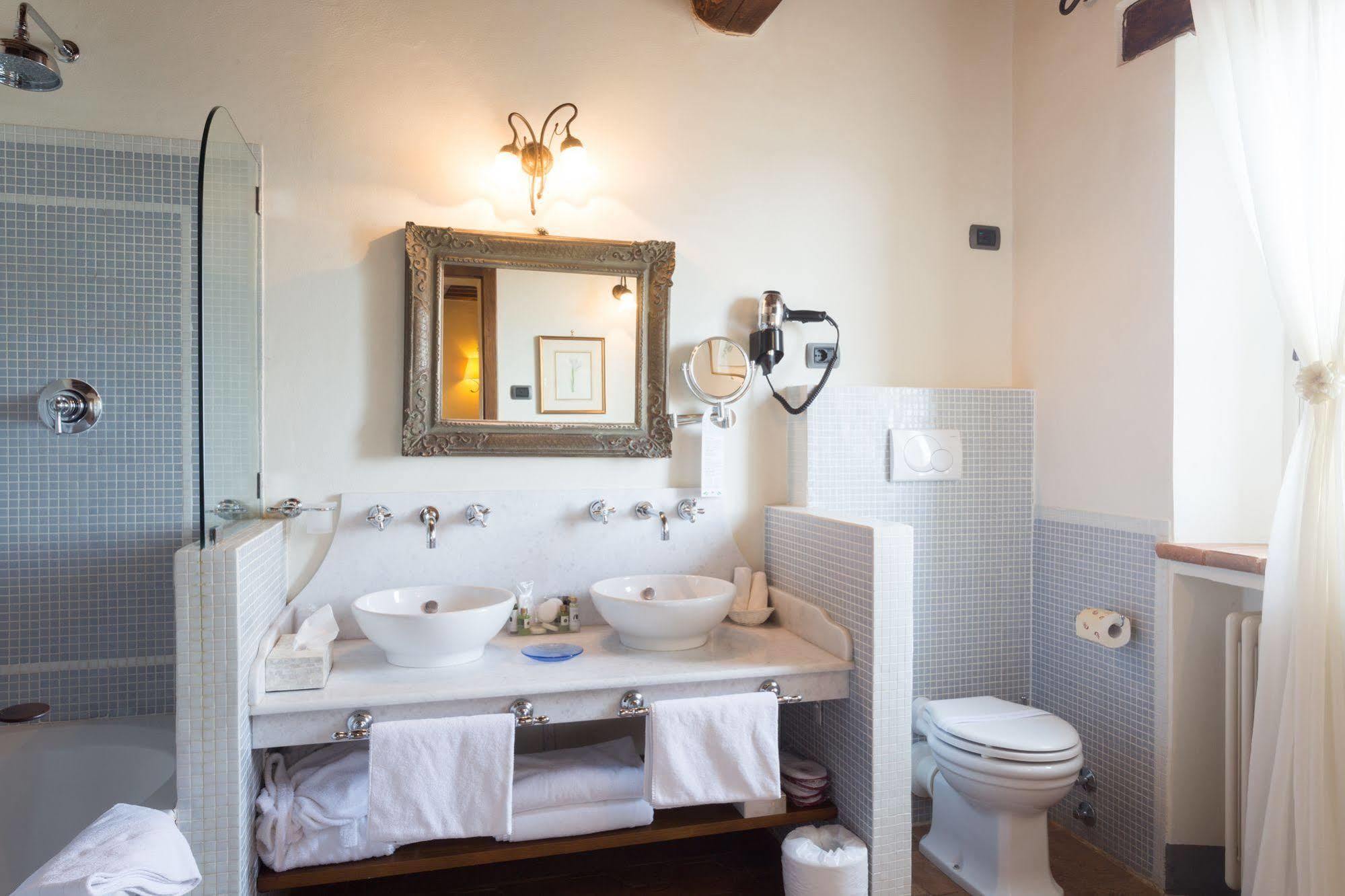 La Palazzetta Del Vescovo Guest House Fratta Todina Eksteriør bilde