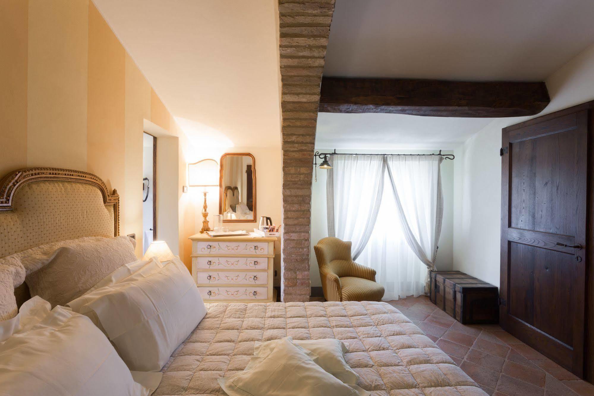 La Palazzetta Del Vescovo Guest House Fratta Todina Eksteriør bilde